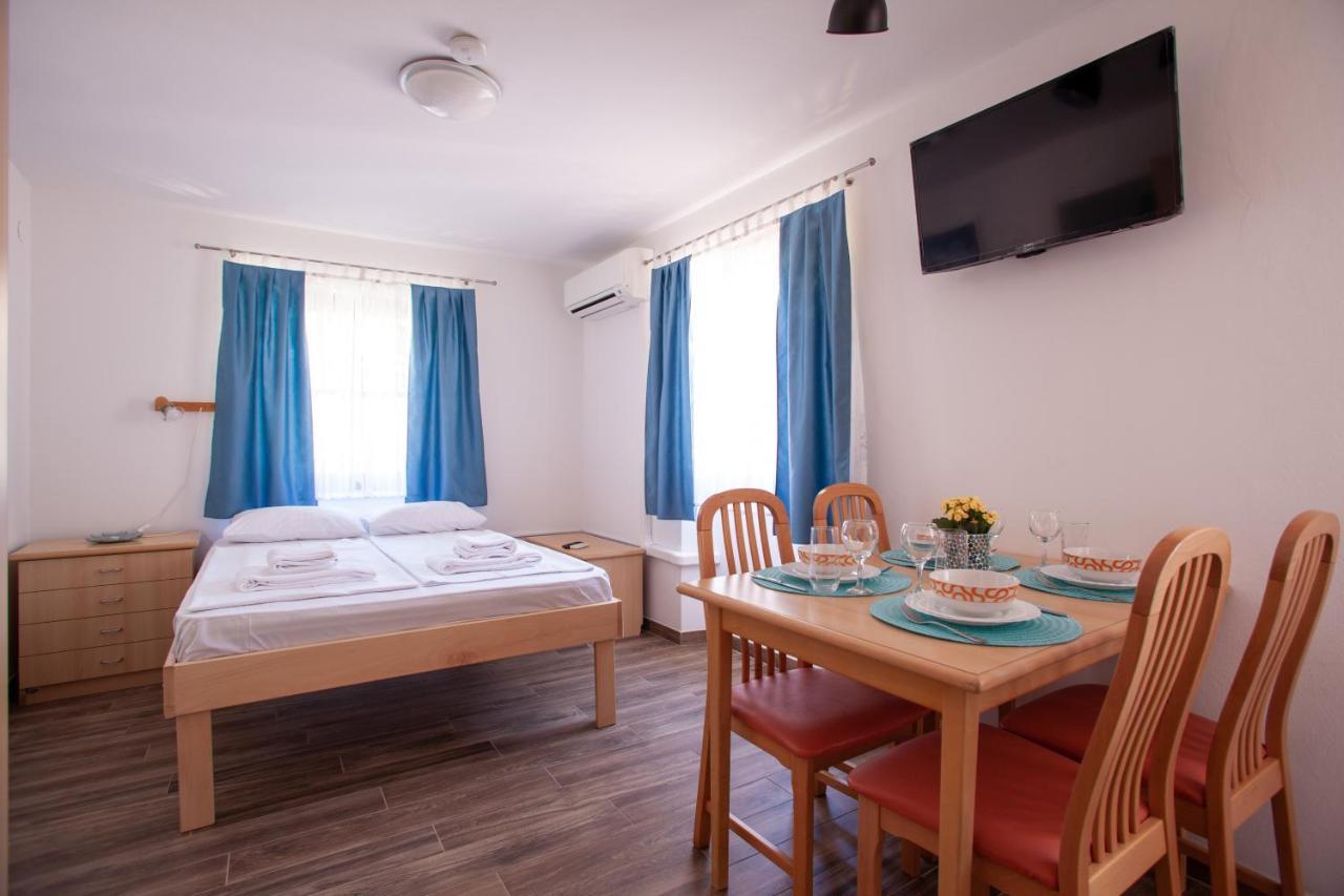 Arcobaleno Apartments Piran Exterior photo